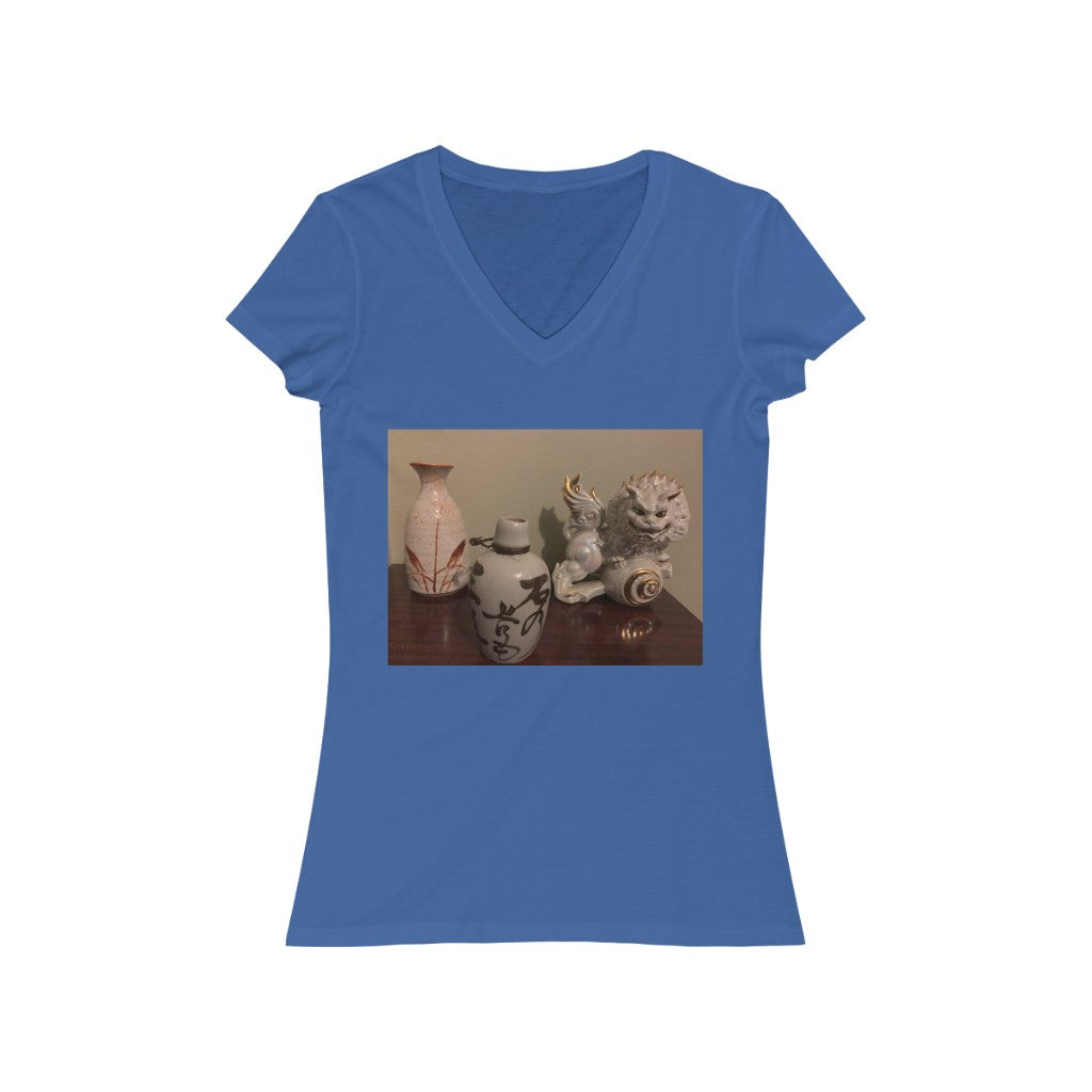 Asian Lion & Tokkuri - Women's Jersey Short Sleeve V-Neck Tee