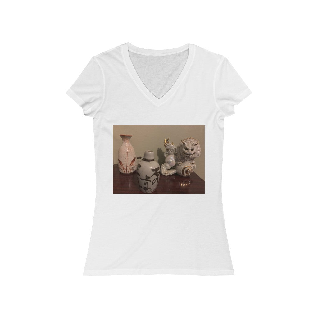 Asian Lion & Tokkuri - Women's Jersey Short Sleeve V-Neck Tee